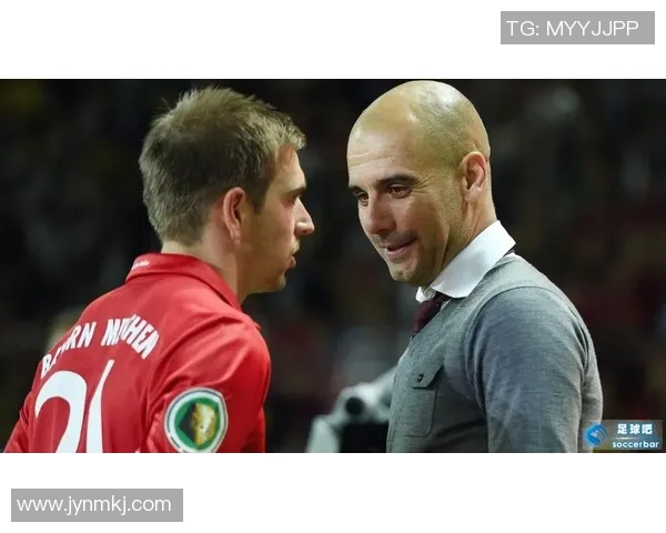 跨越时代的传奇聚首一张见证足球历史辉煌瞬间的合照