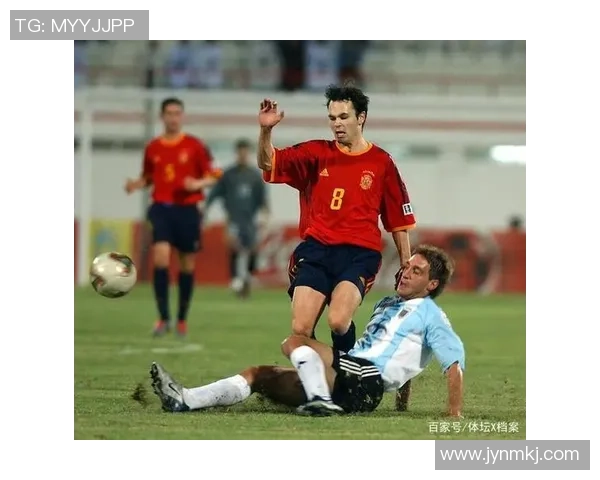 《传奇球星引领梦想之路 足球动漫青春热血拼搏篇》