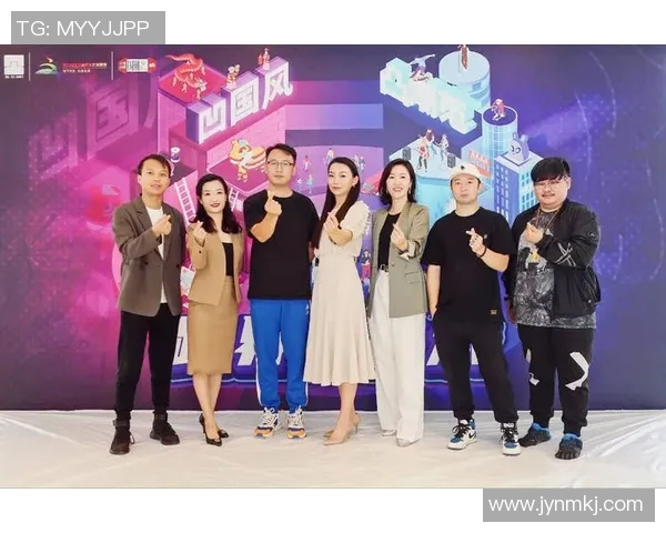 球星足球与西藏传统舞蹈碰撞文化火花 展现跨界艺术的独特魅力