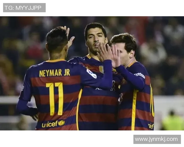 金属质感足球球星贴纸全景展示：从梅西到C罗，领略足球巨星风采